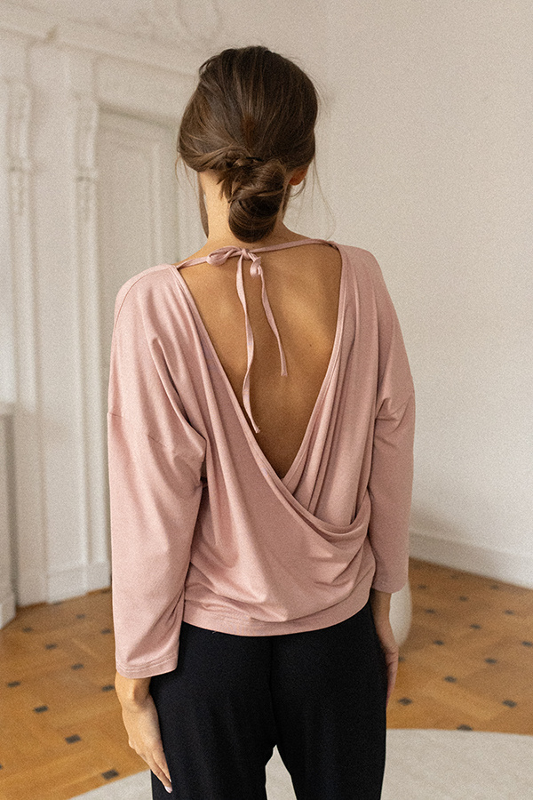 Bluzka z odkrytymi plecami i długim rękawem Iliana Rose