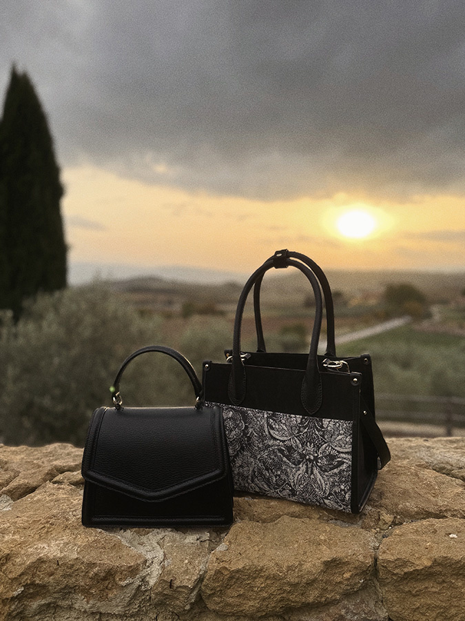 Damska torebka skórzana zamszowa Bellagio Fiori Nero