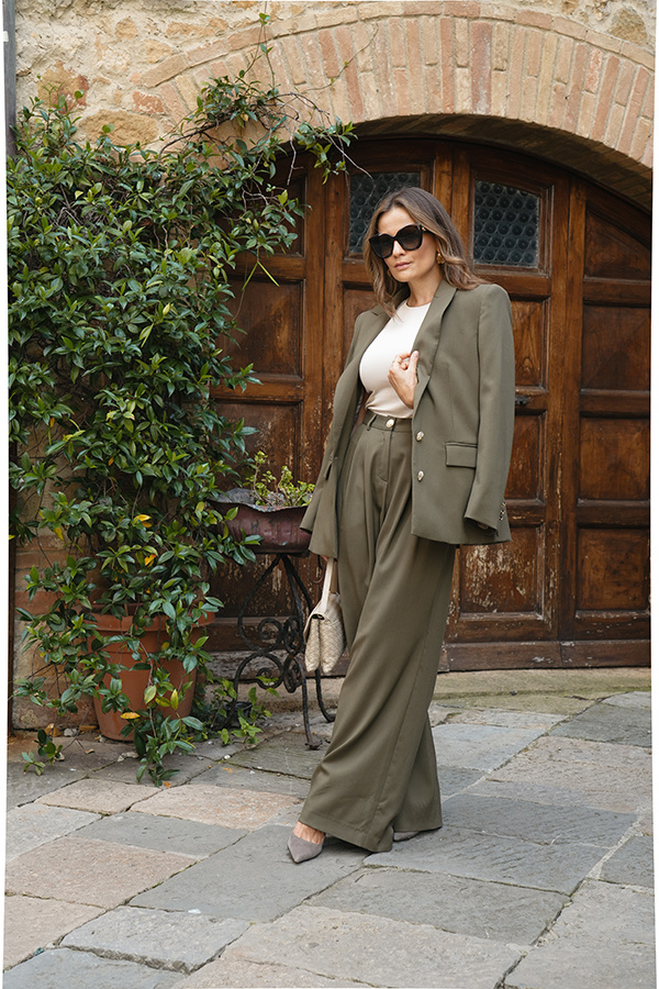 Damskie spodnie wełniane Stella Olive Classique