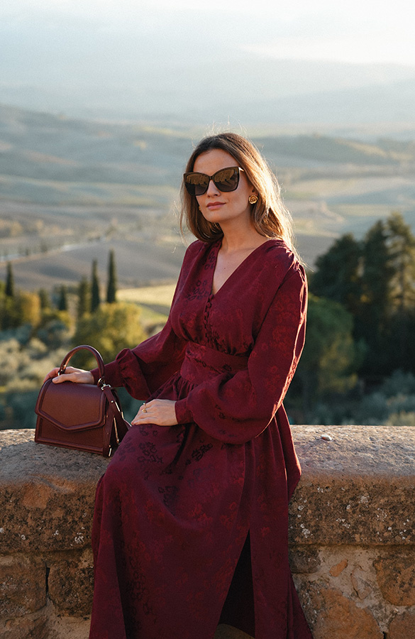 Sukienka żakardowa midi z wiskozy Celestino Bordeaux 