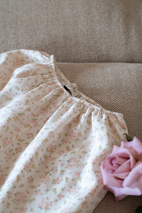 Damskie spodnie z gumką z wiskozy Lorette Floral Rose Classique