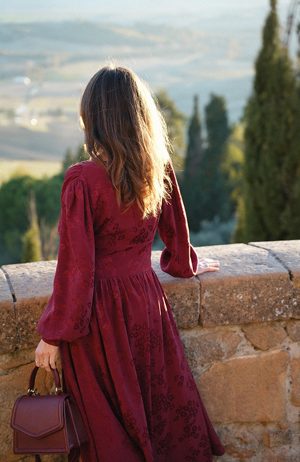 Sukienka żakardowa midi z wiskozy Celestino Bordeaux 