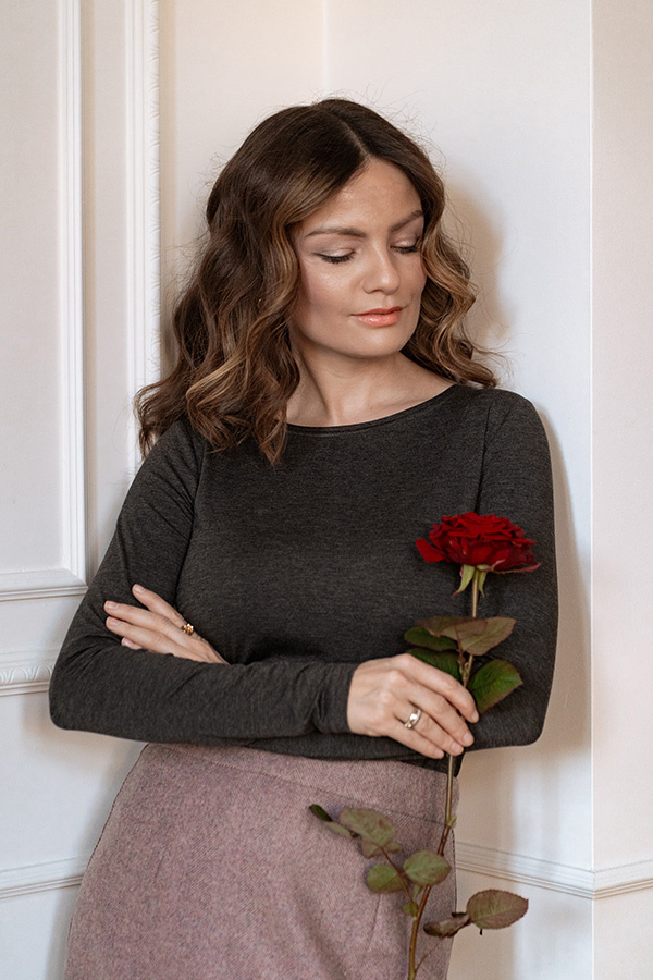 Damski longsleeve z modalu Monique Graphite