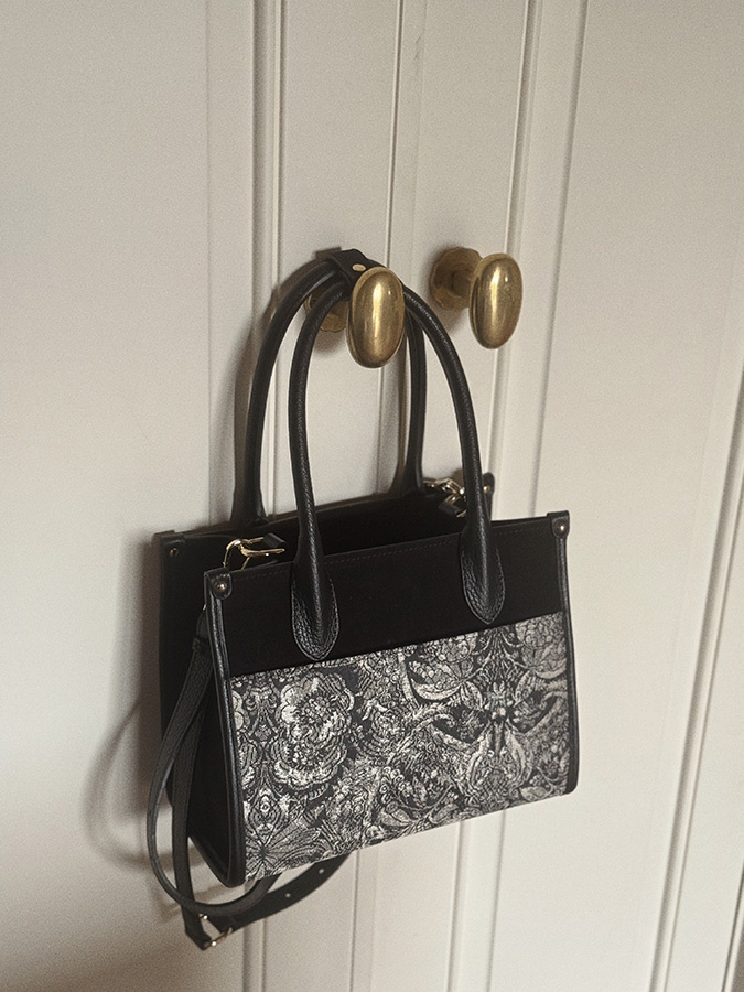 Damska torebka skórzana zamszowa Bellagio Fiori Nero