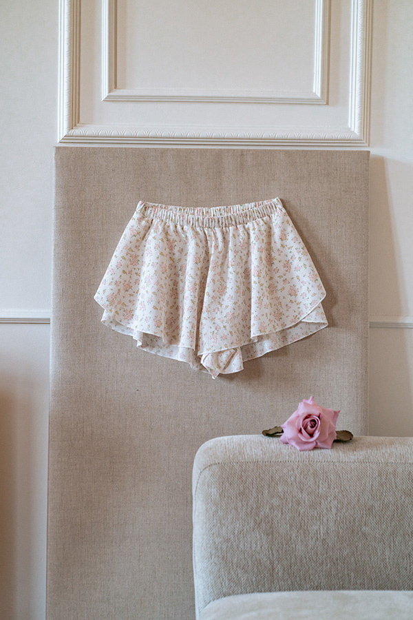 Damskie szorty z wiskozy Madalene Floral Rose 