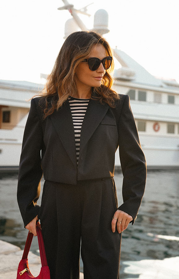 Krótka damska marynarka wełniana Verona Marine